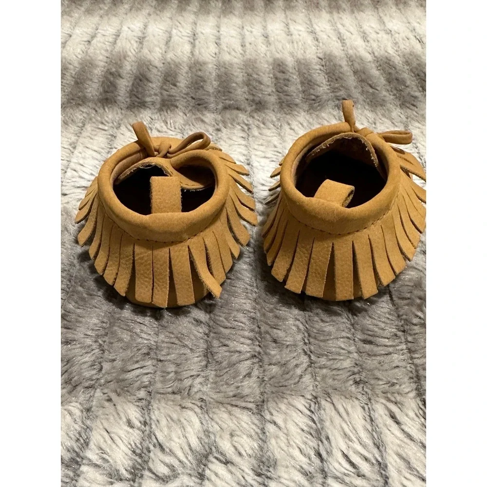 NWOT Old Navy Tan Moccasins  Infants size 3-6 months